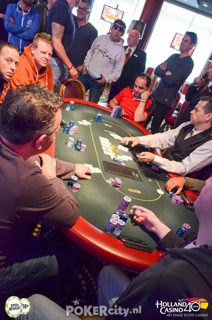 Schepers kraakt Azen met Koningen | 2017/04 - Enschede Poker Series - €500 NLHE Main Event Single Re-entry 